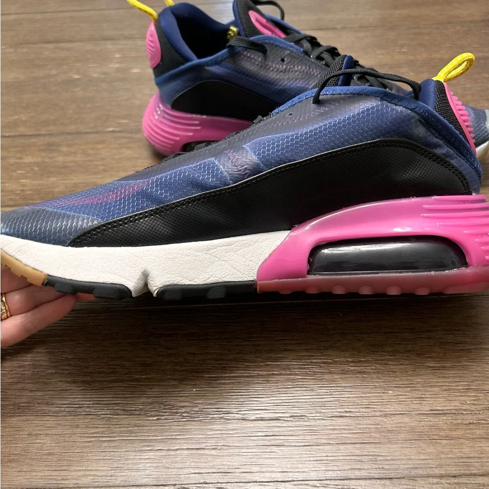 NikeAir Max 2090 Blue Void-Active Fuchsia‎ Women’s Size 9.5
